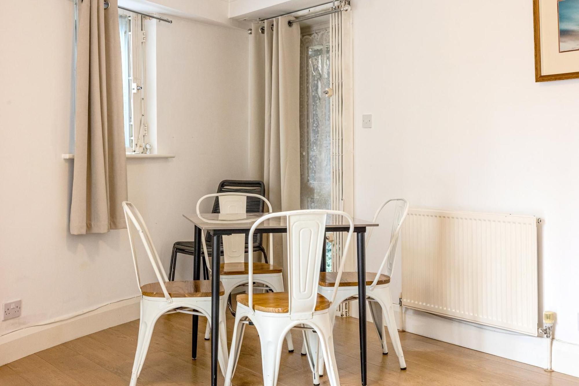 Sunny 1br Gem Near Canary Wharf With Parking Londres